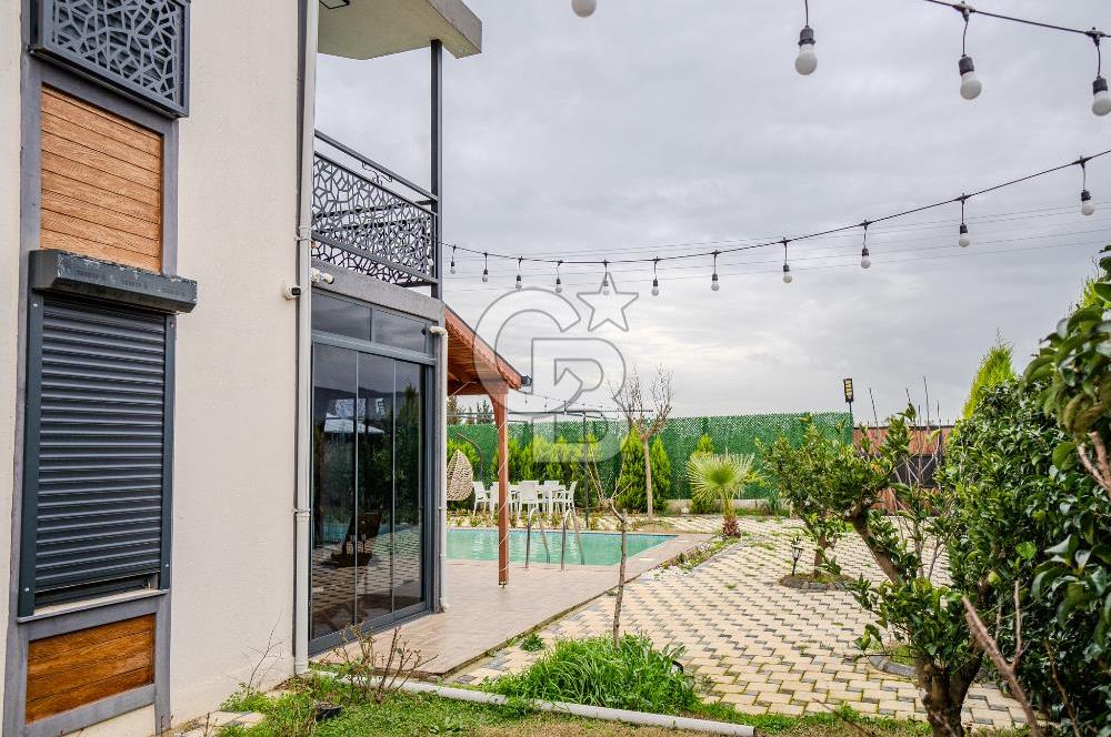 İZMİR BAYINDIR'DA 4+1 HAVUZLU İSKANLI SATILIK MÜSTAKİL VİLLA