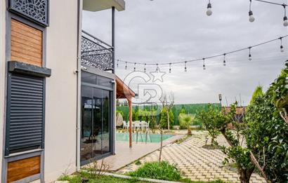 İZMİR BAYINDIR'DA 4+1 HAVUZLU İSKANLI SATILIK MÜSTAKİL VİLLA