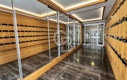 Ataşehir Modern 3te Havuz Manzaralı 1+1 Satılık Daire