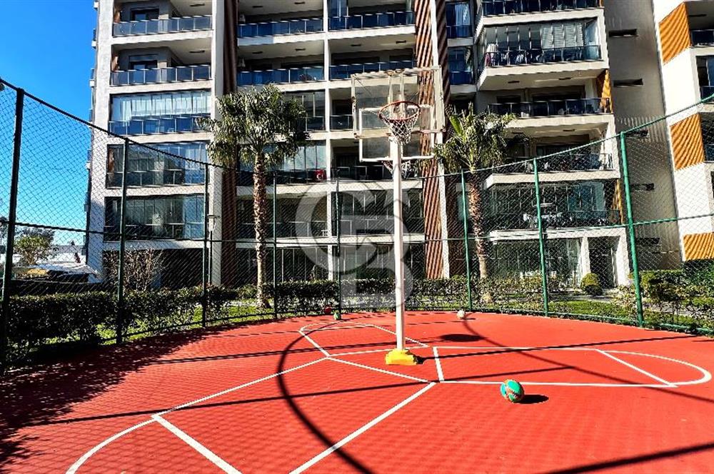 Ataşehir Modern 3te Havuz Manzaralı 1+1 Satılık Daire