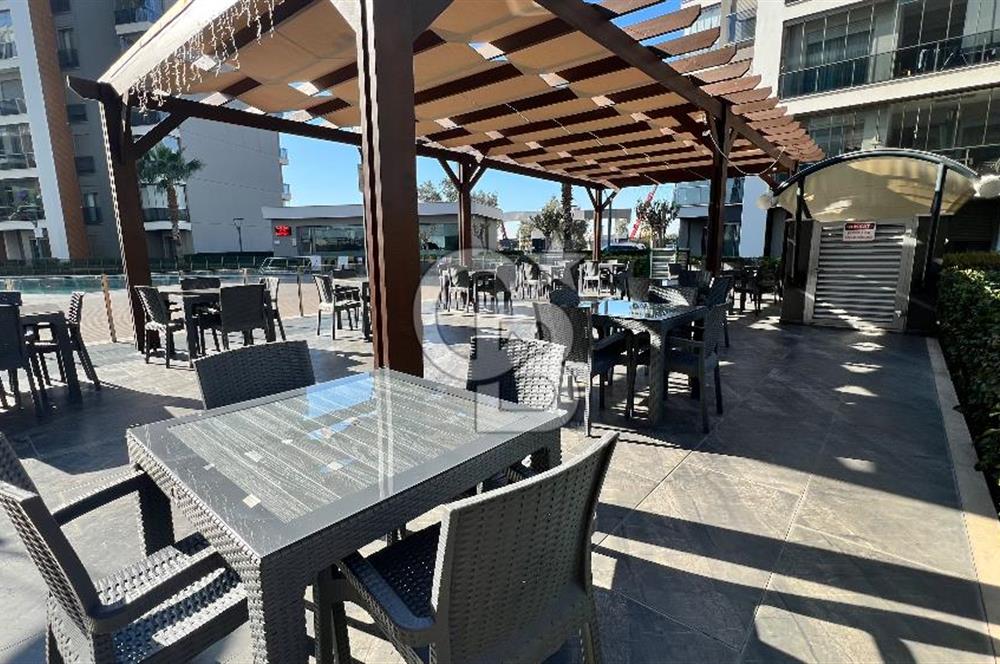 Ataşehir Modern 3te Havuz Manzaralı 1+1 Satılık Daire