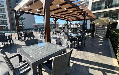 Ataşehir Modern 3te Havuz Manzaralı 1+1 Satılık Daire