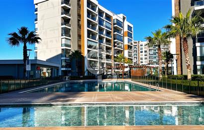 Ataşehir Modern 3te Havuz Manzaralı 1+1 Satılık Daire