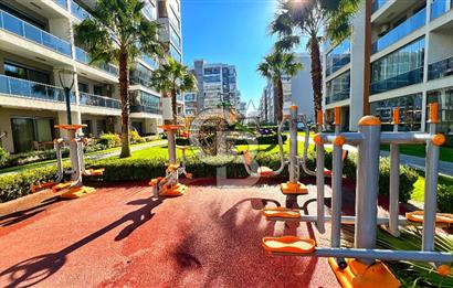 Ataşehir Modern 3te Havuz Manzaralı 1+1 Satılık Daire