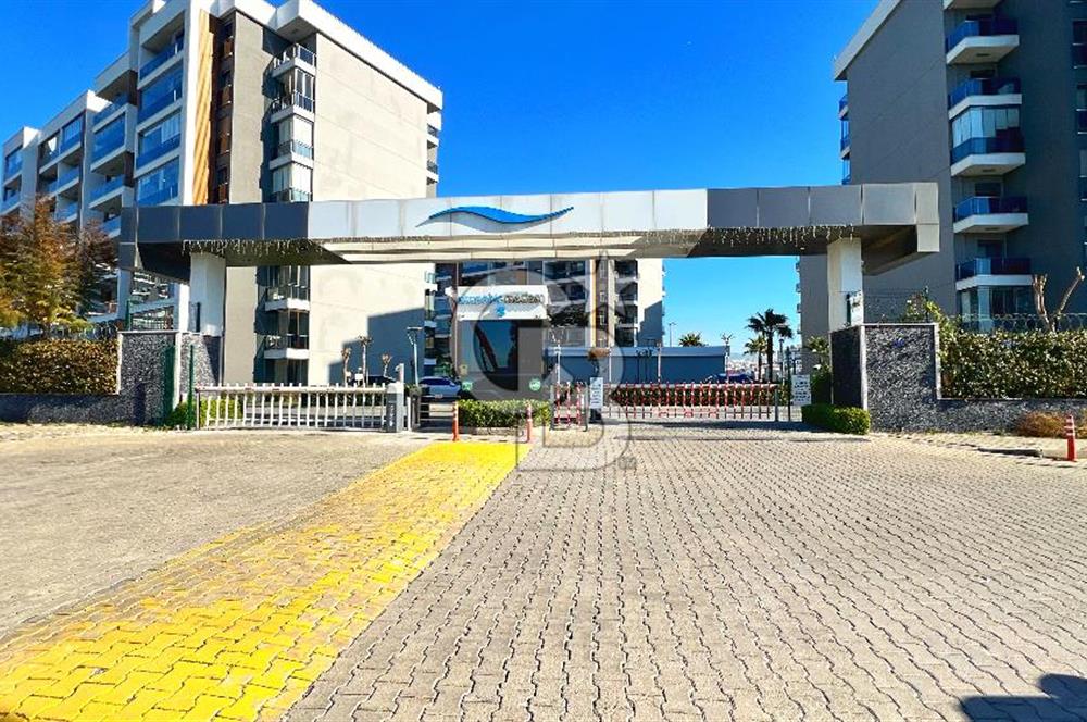 Ataşehir Modern 3te Havuz Manzaralı 1+1 Satılık Daire