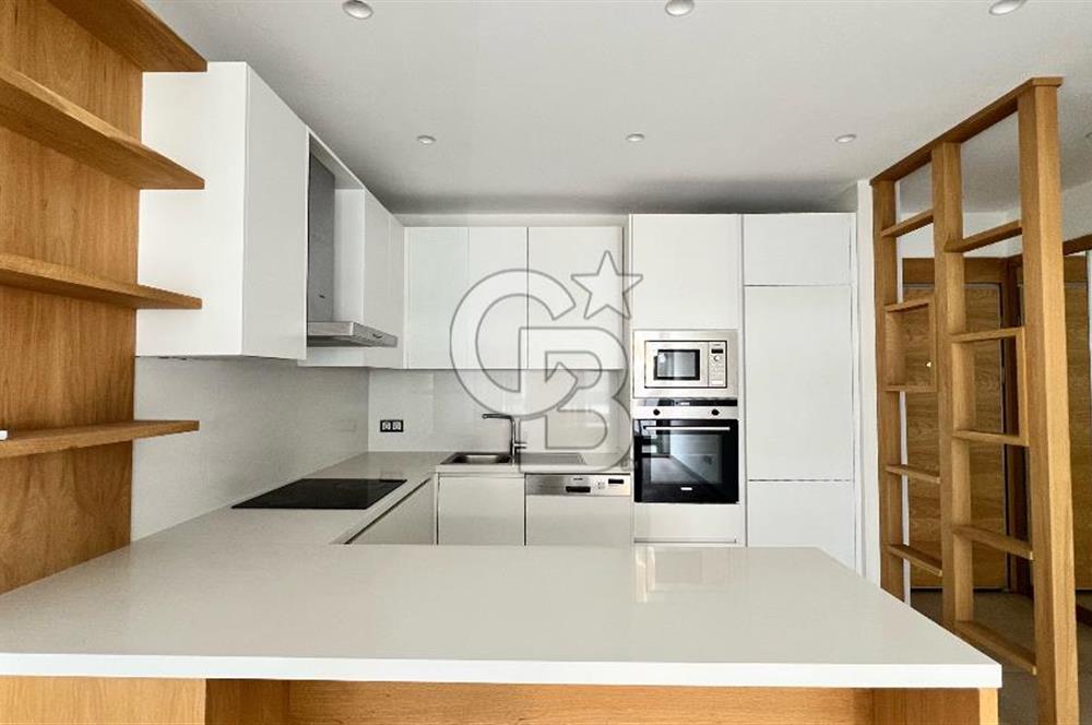 Ataşehir Modern 3te Havuz Manzaralı 1+1 Satılık Daire