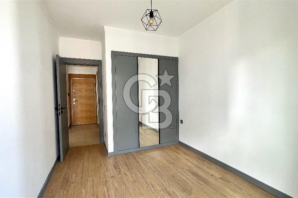 Ataşehir Modern 3te Havuz Manzaralı 1+1 Satılık Daire