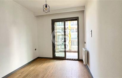 Ataşehir Modern 3te Havuz Manzaralı 1+1 Satılık Daire
