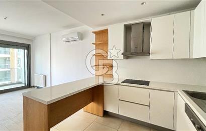 Ataşehir Modern 3te Havuz Manzaralı 1+1 Satılık Daire