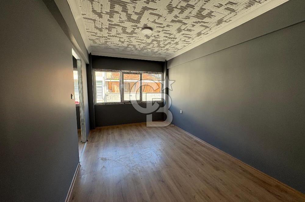 Karşıyaka Çarşı’nın Kalbinde SATILIK  Büro / Ofis – Merkezi Konumda