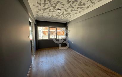 Karşıyaka Çarşı’nın Kalbinde SATILIK  Büro / Ofis – Merkezi Konumda