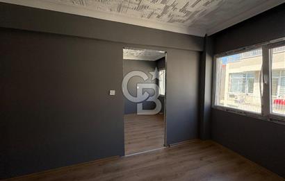 Karşıyaka Çarşı’nın Kalbinde SATILIK  Büro / Ofis – Merkezi Konumda