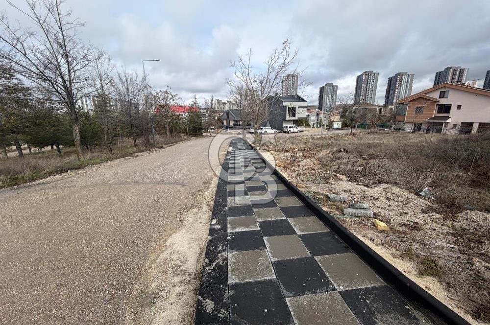 İNCEK BULVAR LOFT ARKASI KÖŞE PARSEL 603 M² SATILIK ARSA