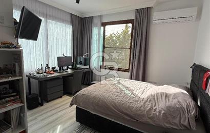 Yenikent'te Satılık Havuzlu Villa !!!