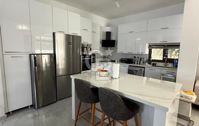 Yenikent'te Satılık Havuzlu Villa !!!