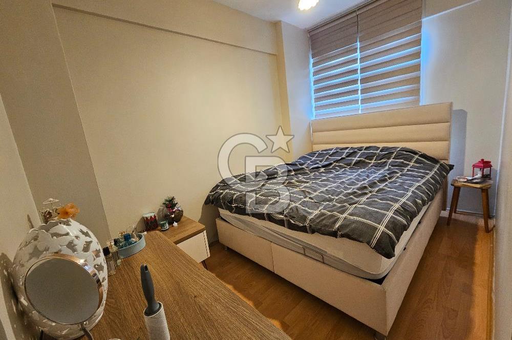 Kadıköy Yeldeğirmeni'nde 2+1 Satılık Temiz Daire