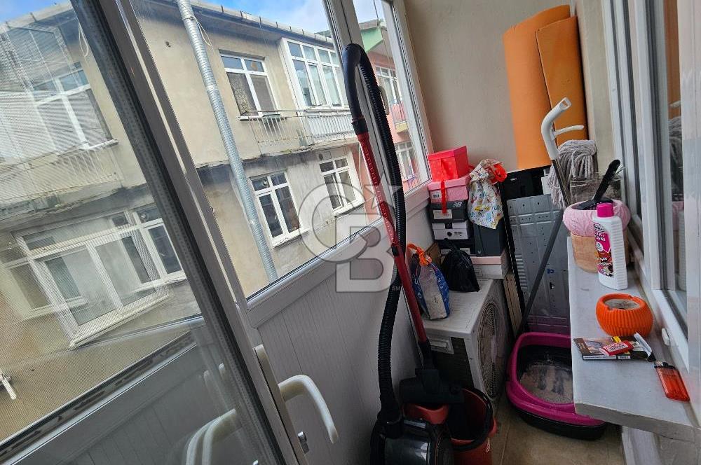 Kadıköy Yeldeğirmeni'nde 2+1 Satılık Temiz Daire