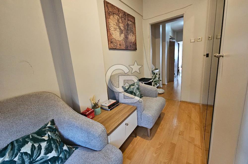 Kadıköy Yeldeğirmeni'nde 2+1 Satılık Temiz Daire