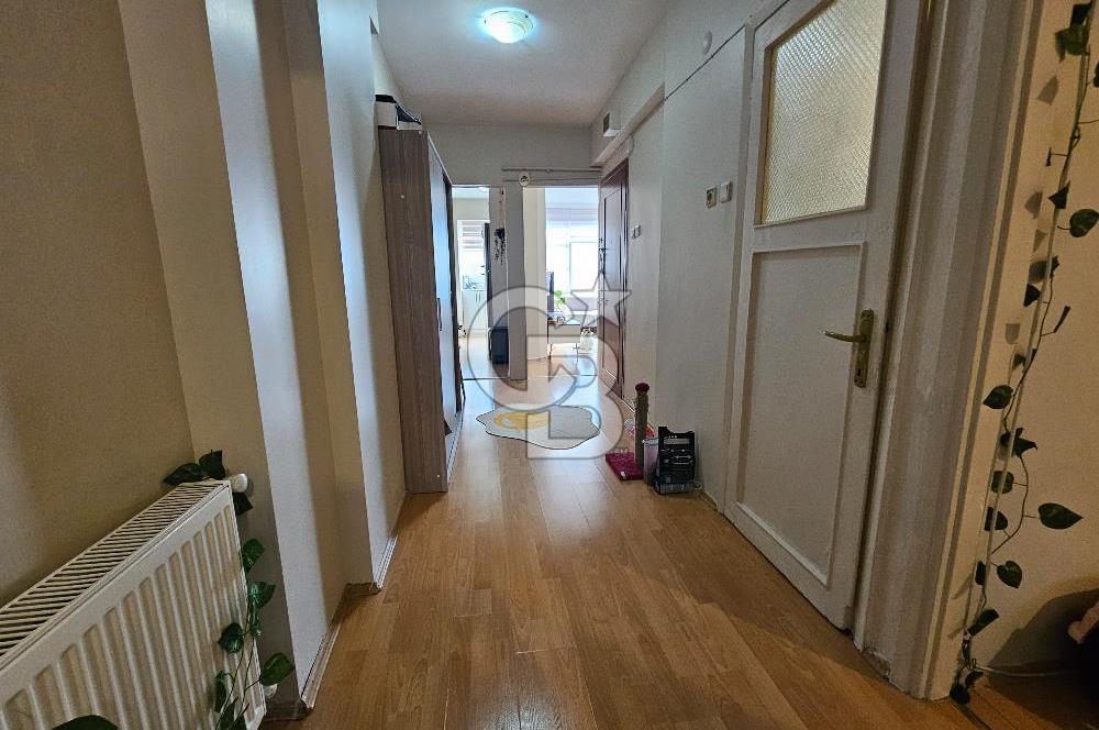 Kadıköy Yeldeğirmeni'nde 2+1 Satılık Temiz Daire