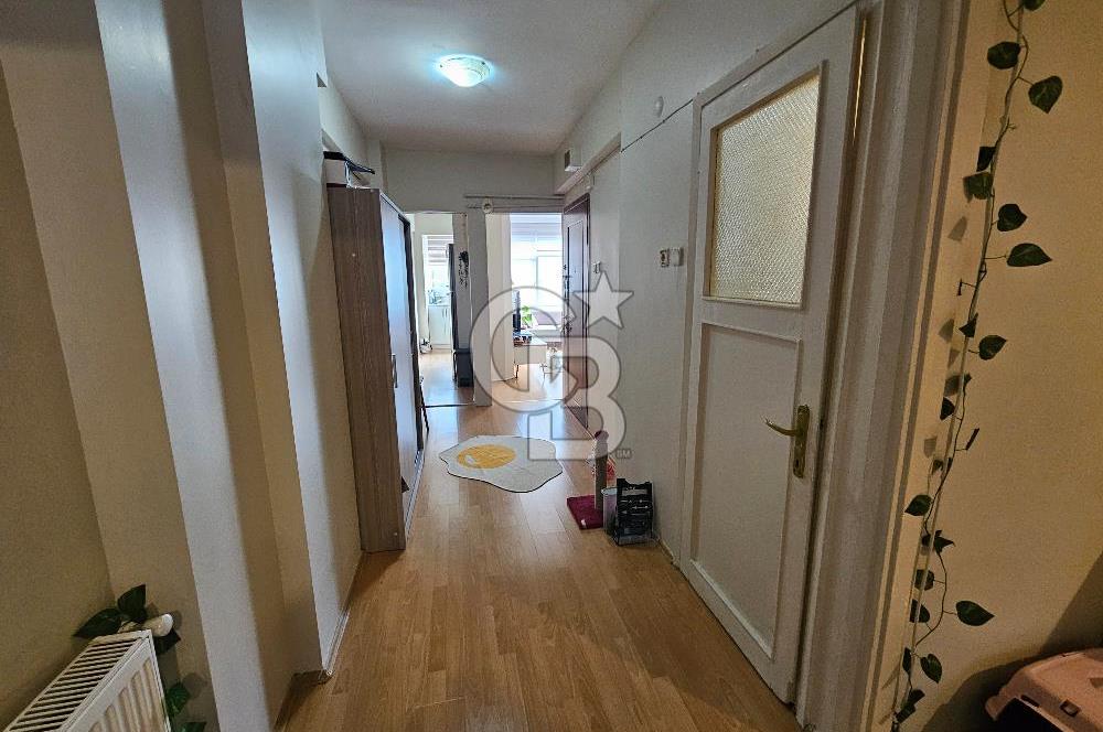 Kadıköy Yeldeğirmeni'nde 2+1 Satılık Temiz Daire