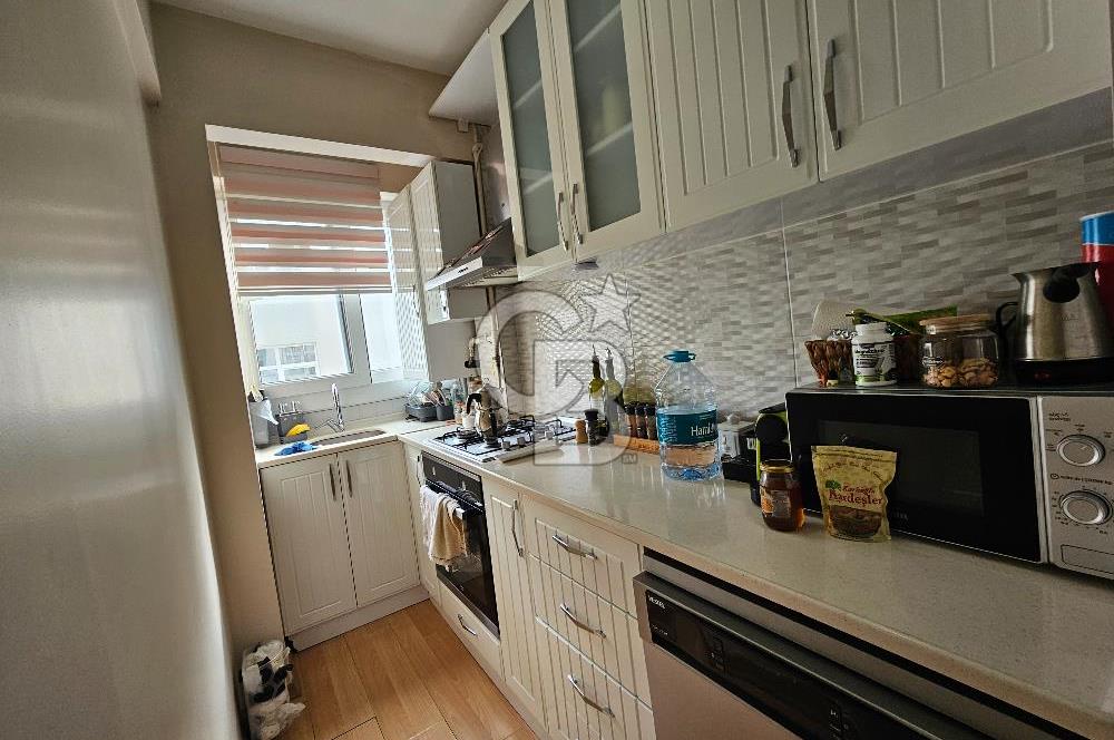 Kadıköy Yeldeğirmeni'nde 2+1 Satılık Temiz Daire