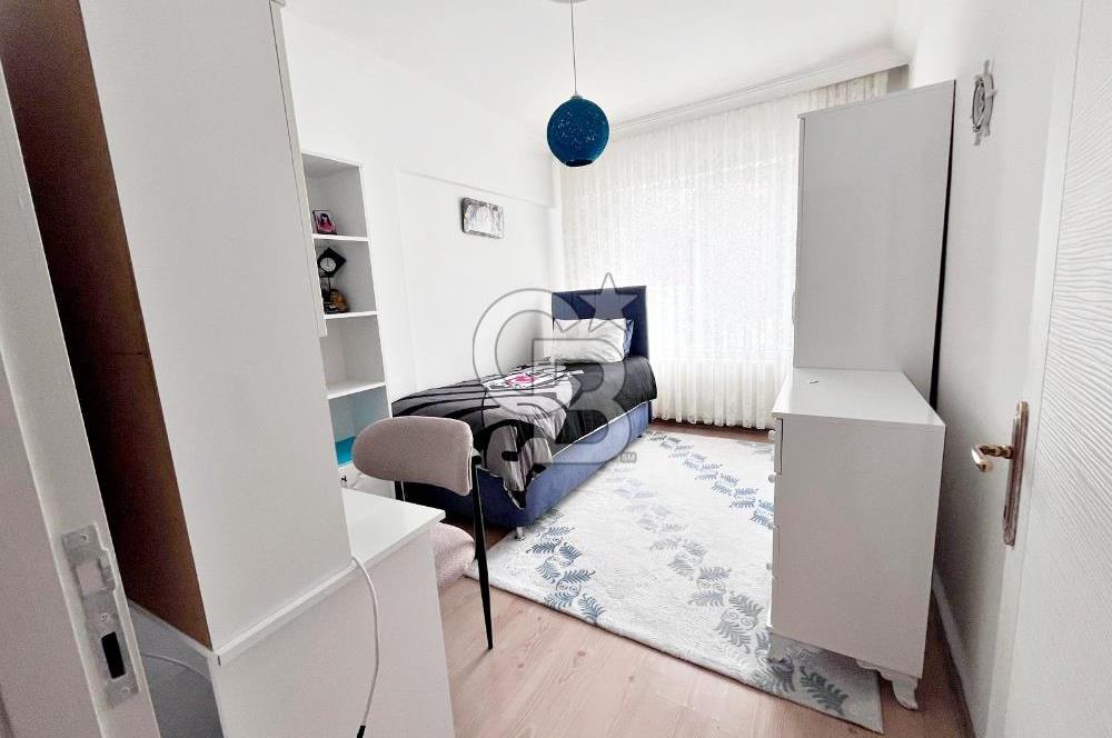 ŞEHİTLER CADDESİ KATTA ASANSÖRLÜ İSKANLI ÖN CEPHE 2 BALKONLU 3+1