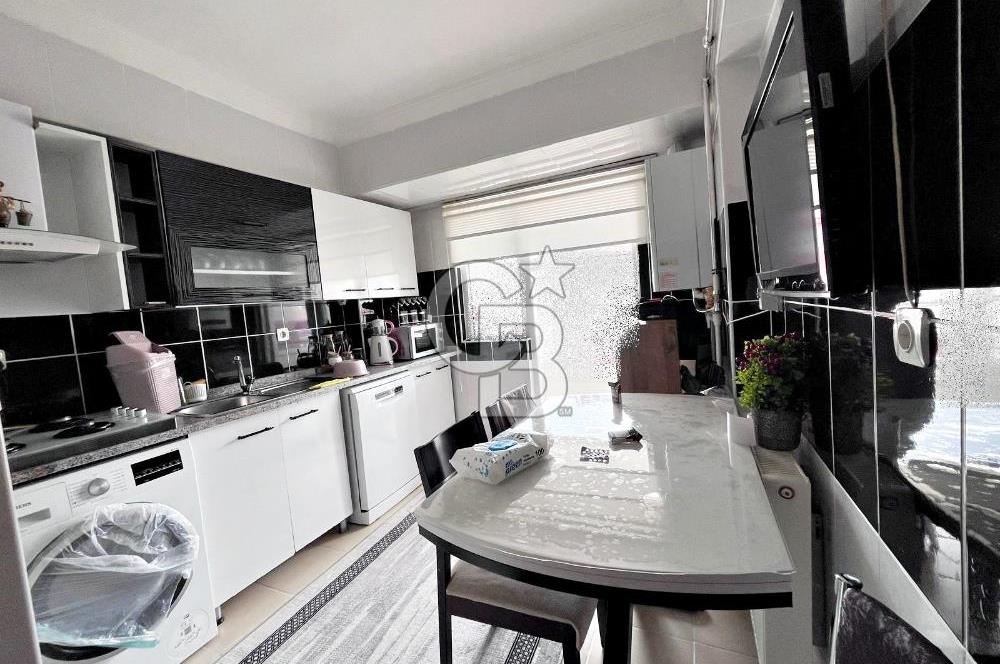 ŞEHİTLER CADDESİ KATTA ASANSÖRLÜ İSKANLI ÖN CEPHE 2 BALKONLU 3+1