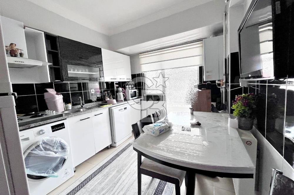 ŞEHİTLER CADDESİ KATTA ASANSÖRLÜ İSKANLI ÖN CEPHE 2 BALKONLU 3+1