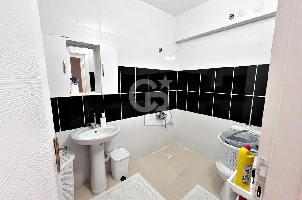 ŞEHİTLER CADDESİ KATTA ASANSÖRLÜ İSKANLI ÖN CEPHE 2 BALKONLU 3+1