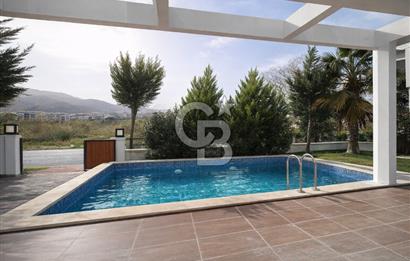 Kuşadası Davutlar Sirius Life Villalarında 4+1 Müstakil Villa