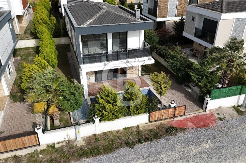 Kuşadası Davutlar Sirius Life Villalarında 4+1 Müstakil Villa