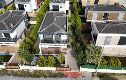 Kuşadası Davutlar Sirius Life Villalarında 4+1 Müstakil Villa