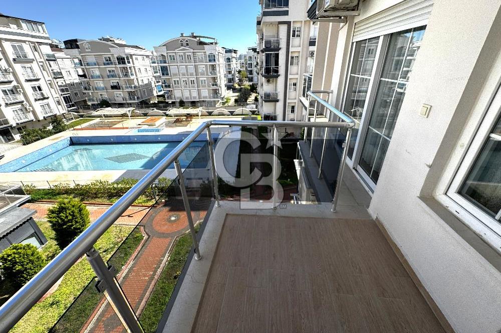 Hurma'nın Prestijli Sitesinde Havuz Manzaralı, Eşyalı 1+1 Daire