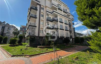 Hurma'nın Prestijli Sitesinde Havuz Manzaralı, Eşyalı 1+1 Daire