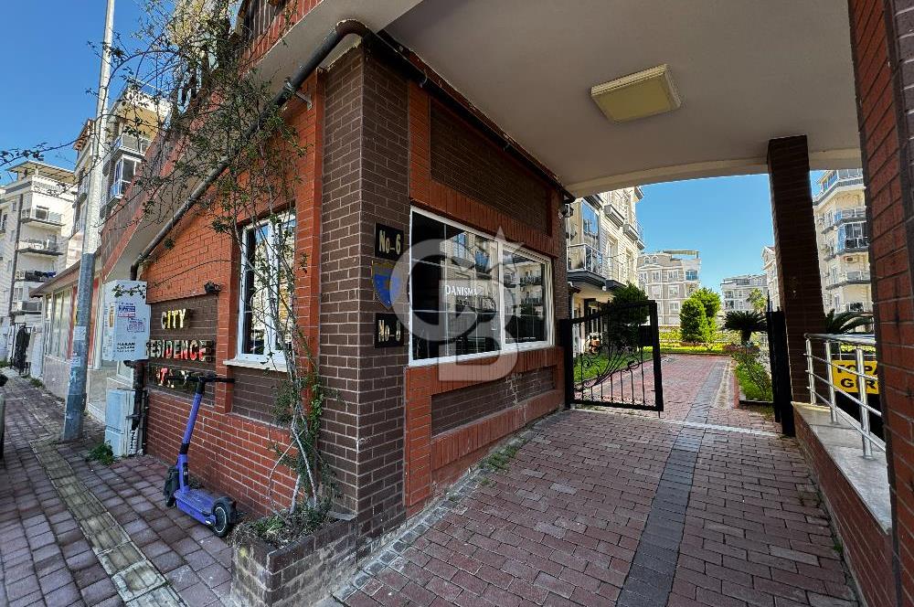 Hurma'nın Prestijli Sitesinde Havuz Manzaralı, Eşyalı 1+1 Daire