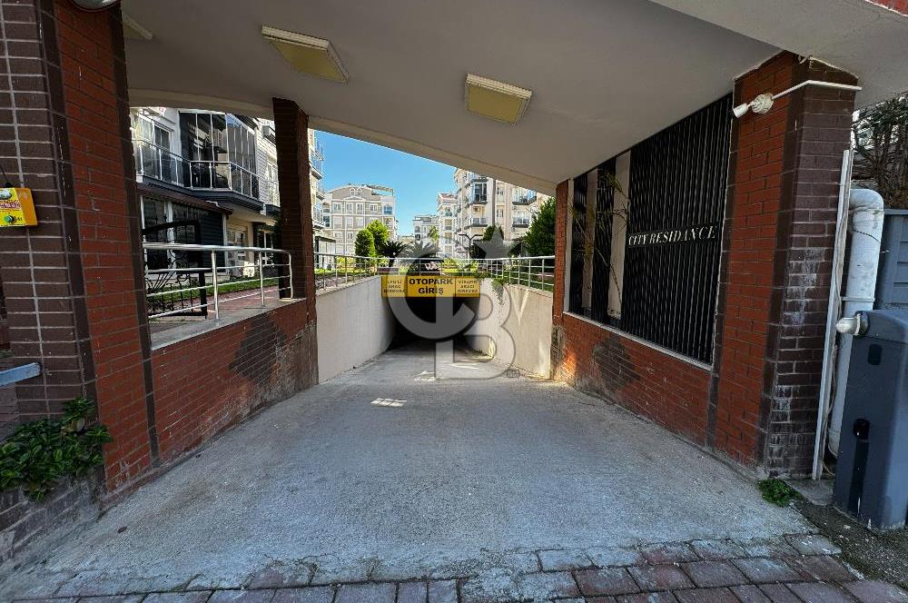 Hurma'nın Prestijli Sitesinde Havuz Manzaralı, Eşyalı 1+1 Daire