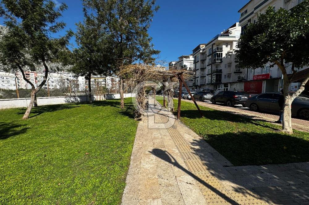 Hurma'nın Prestijli Sitesinde Havuz Manzaralı, Eşyalı 1+1 Daire