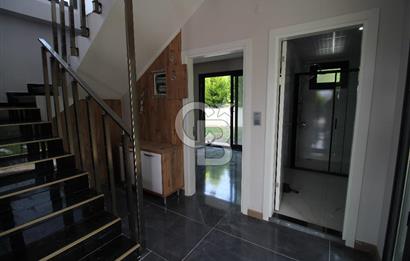 Kuşadası Davutlar Sirius Life Villalarında 4+1 Müstakil Villa