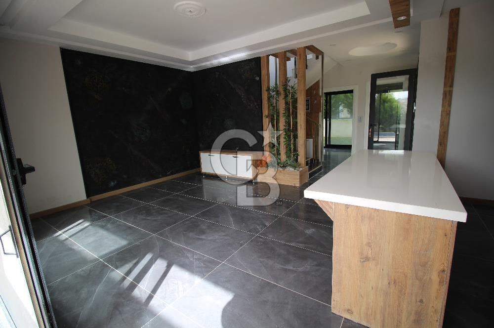 Kuşadası Davutlar Sirius Life Villalarında 4+1 Müstakil Villa