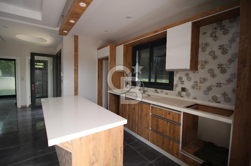 Kuşadası Davutlar Sirius Life Villalarında 4+1 Müstakil Villa