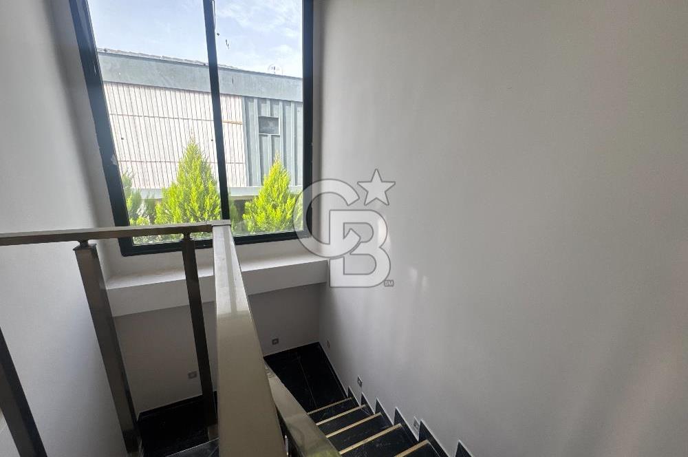 Kuşadası Davutlar Sirius Life Villalarında 4+1 Müstakil Villa