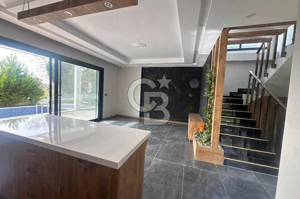 Kuşadası Davutlar Sirius Life Villalarında 4+1 Müstakil Villa