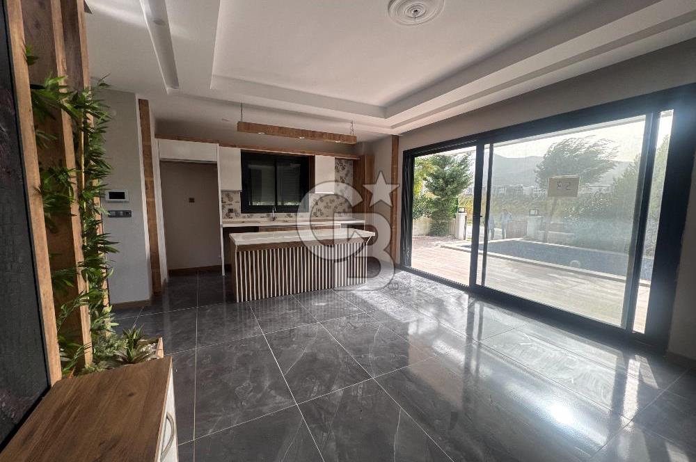 Kuşadası Davutlar Sirius Life Villalarında 4+1 Müstakil Villa