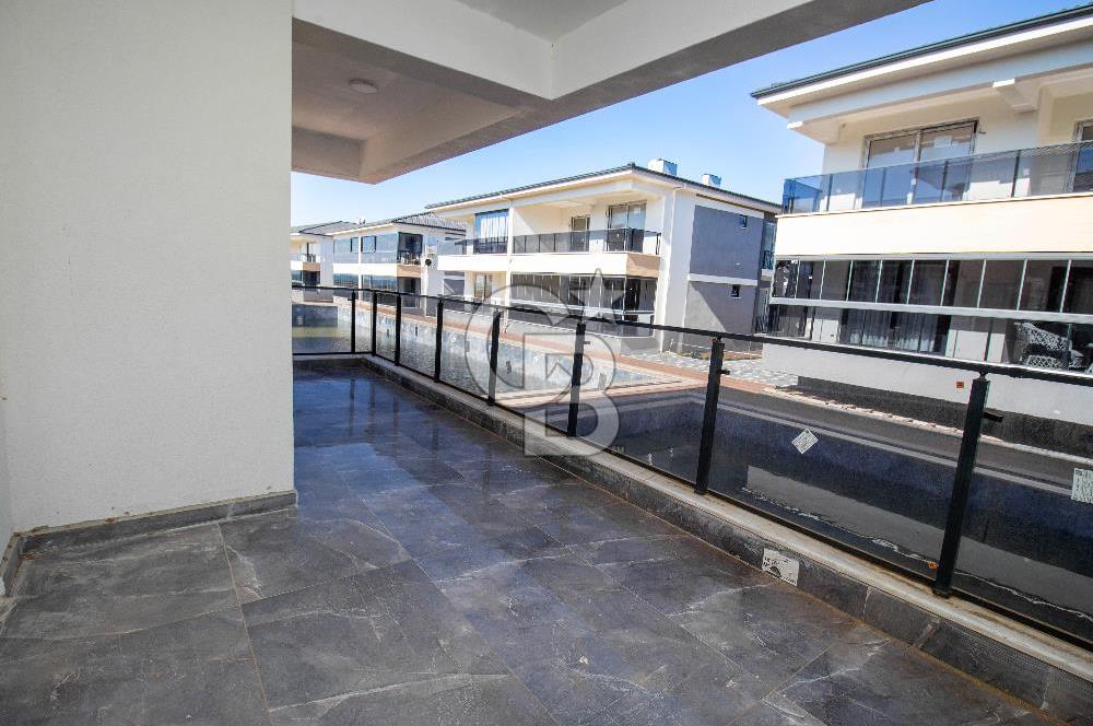 Ayvalık Küçükköy’de Denize Sıfır Satılık 2+1 Yazlık