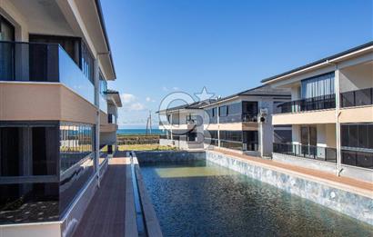 Ayvalık Küçükköy’de Denize Sıfır Satılık 2+1 Yazlık