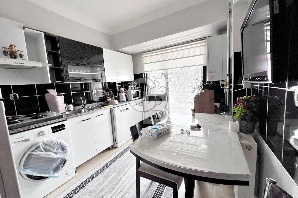 ŞEHİTLER CADDESİ KATTA ASANSÖRLÜ İSKANLI ÖN CEPHE 2 BALKONLU 3+1