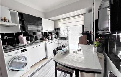 ŞEHİTLER CADDESİ KATTA ASANSÖRLÜ İSKANLI ÖN CEPHE 2 BALKONLU 3+1