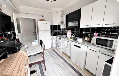 ŞEHİTLER CADDESİ KATTA ASANSÖRLÜ İSKANLI ÖN CEPHE 2 BALKONLU 3+1