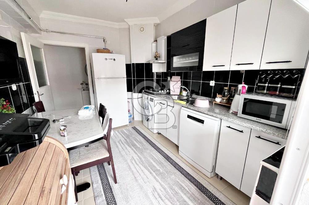 ŞEHİTLER CADDESİ KATTA ASANSÖRLÜ İSKANLI ÖN CEPHE 2 BALKONLU 3+1