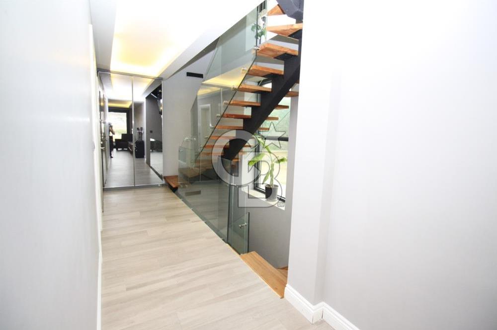 GÜZELBAHÇE ÇAMLI’DA SATILIK 4+2 LÜKS TRİPLEKS VİLLA